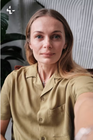 Emily, 32